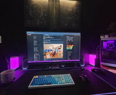 Browsing r/battlestations from my battlestation