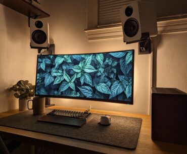 Built my first ITX build and decluttered the space