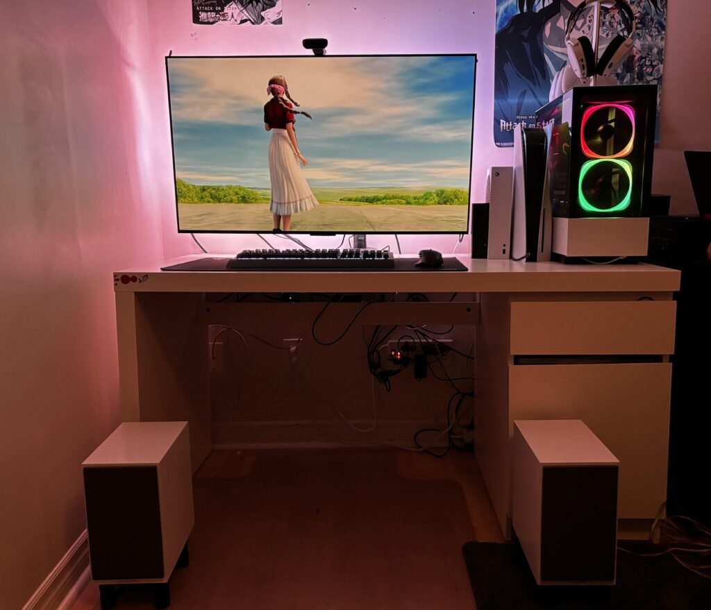 Not super fancy but i enjoy my setup a lot