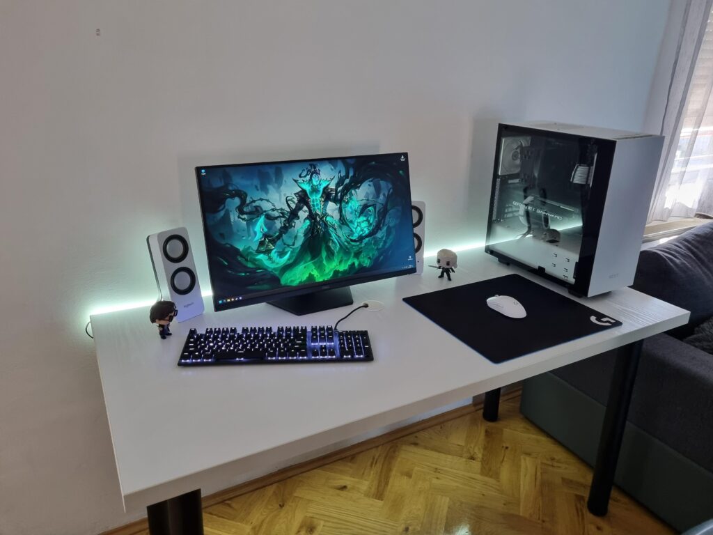 My new setup. No RGB lights, just black/white combo. My new setup. No RGB lights, just black/white combo.