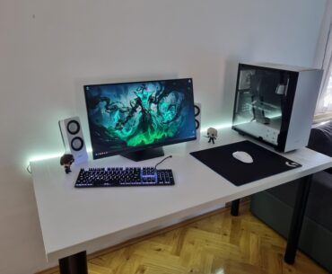 My new setup. No RGB lights, just black/white combo.