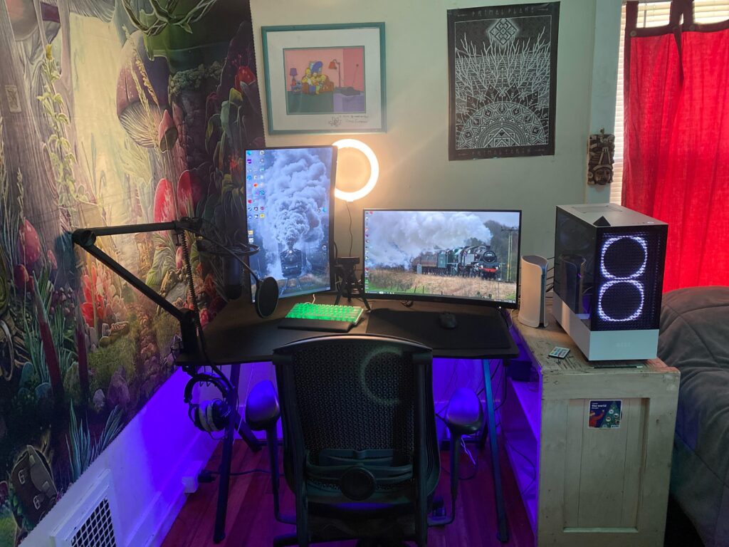 My lighting was shit, so I got a 3 dollar ring light from GoodWill.