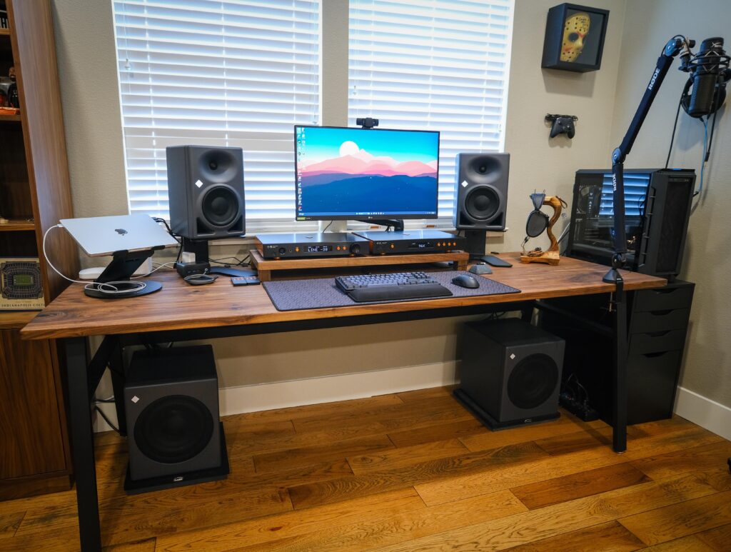 New desk came in and Battlestation is finally complete!