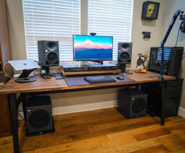 New desk came in and Battlestation is finally complete!