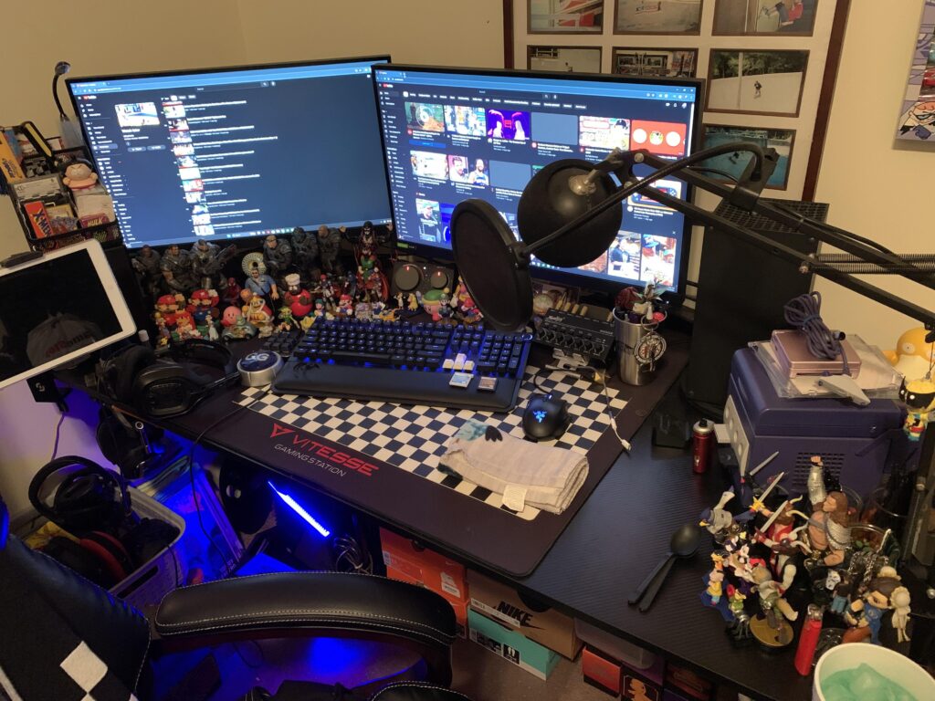 My friend says my desk gives him anxiety lol