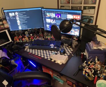 My friend says my desk gives him anxiety lol