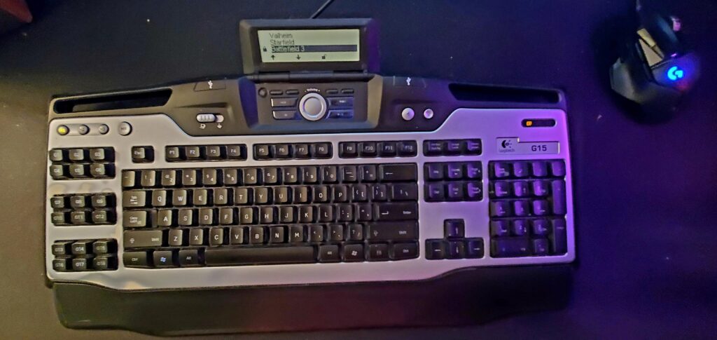 I don't know how to play games using WASD because I've been using this G15 since 2007.