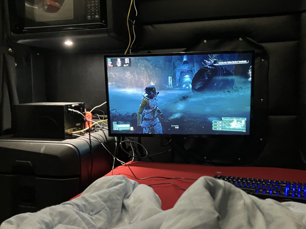 Finally brought my rig OTR with me! Fits really nicely!
