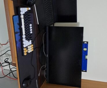 Average handmedown laptop setup