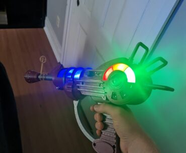 I got a Ray Gun :)