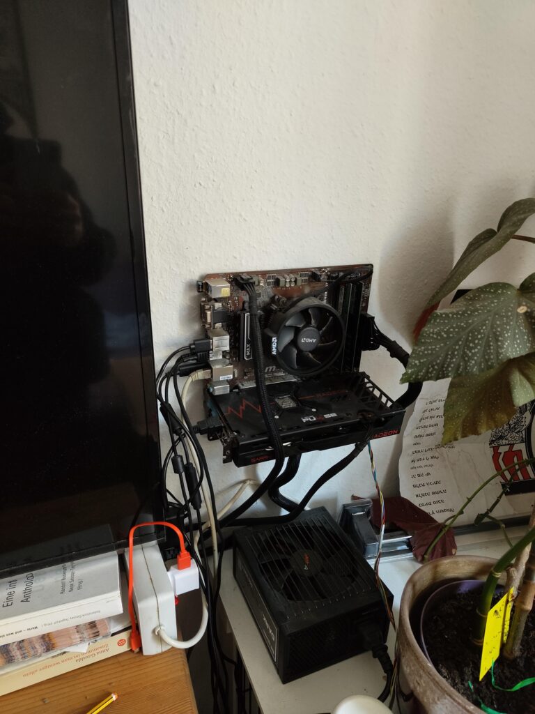 You guys with your crazy Setups and here I am just free hanging
