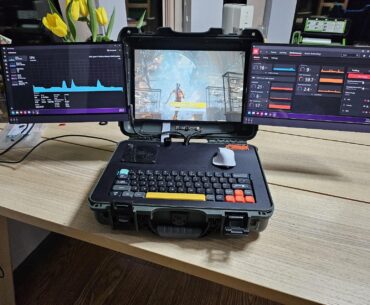 Triple Screen, Battery powered Portable Battlestation