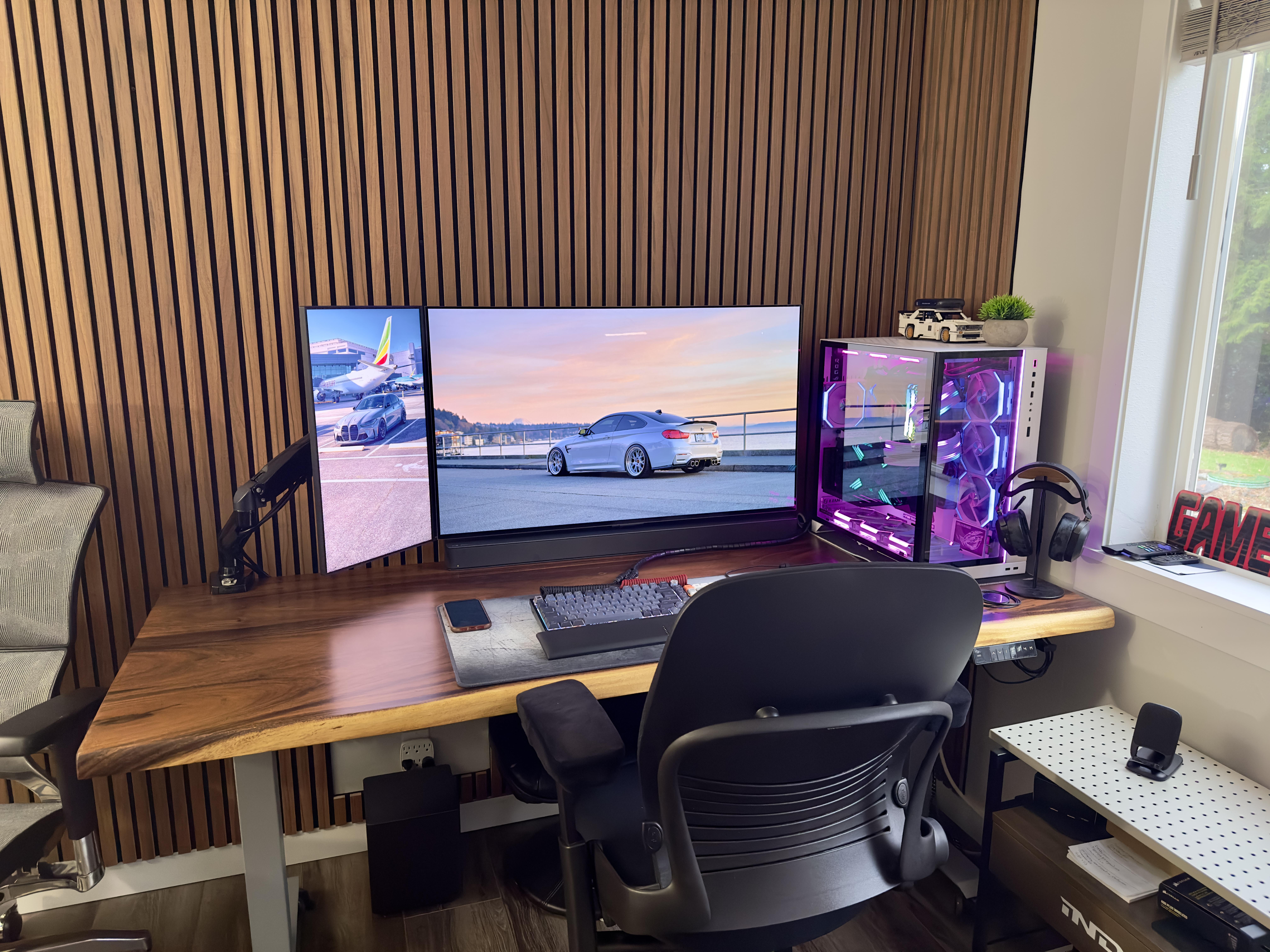 New 2024 setup with live edge top and Ergotron LD-X glide wall mount