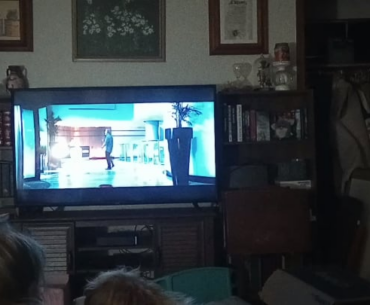 What it's like to play modern CoD 😂