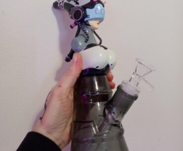 Cyberpunk bong by Cosy