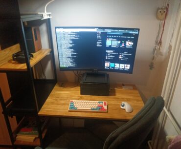 Bringing back the concept of Desktop PC, except the proportions are cursed.