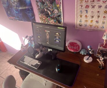 Finally fully moved in! Gaming and streaming battlestation!