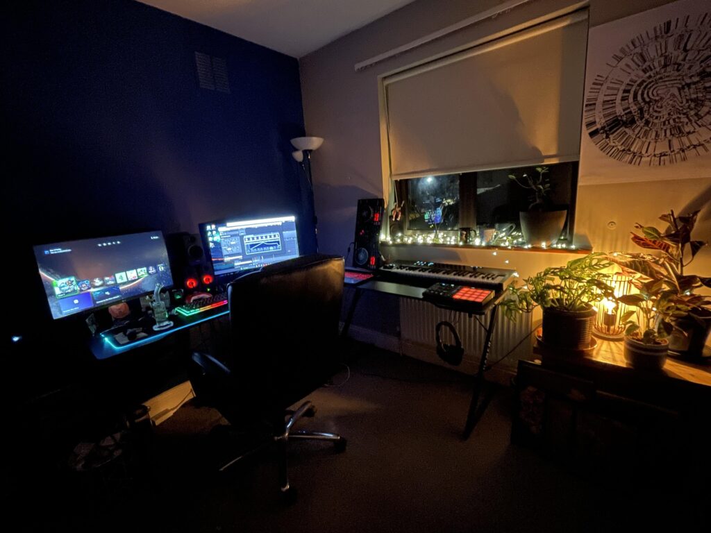 My average but cosy set up.