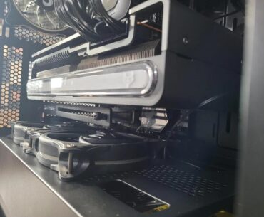 Should i keep or remove the fans under the gpu?