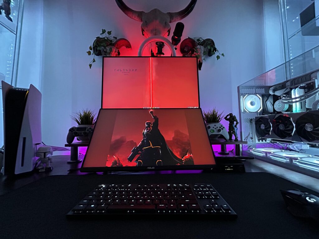 The wallpaper is key to a good battlestation