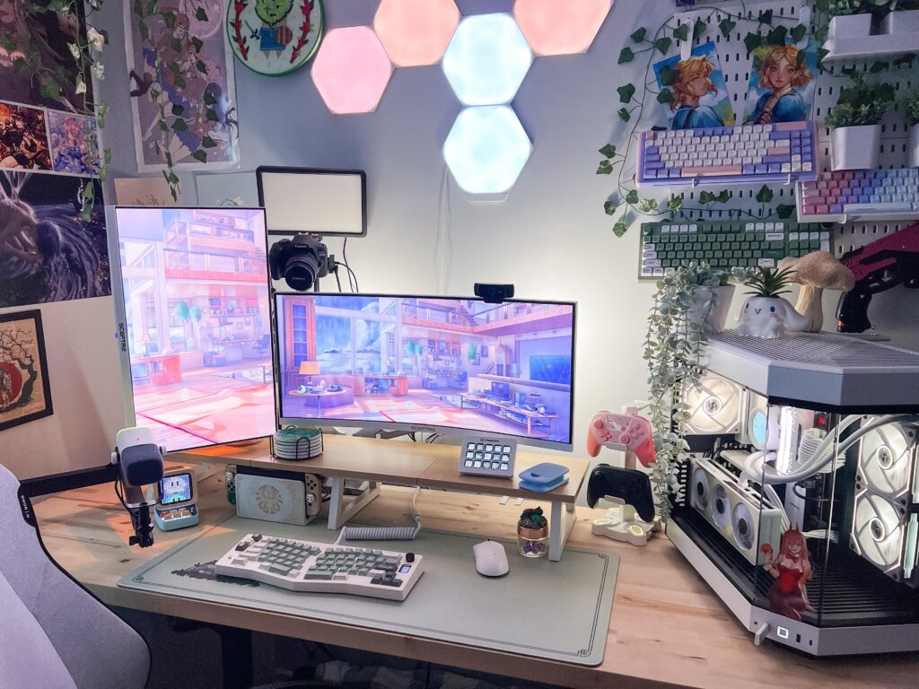 Added some plants to my pegboard+ more wood tones to my setup!🌿