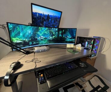 I cannot live without a 49” monitor 😂