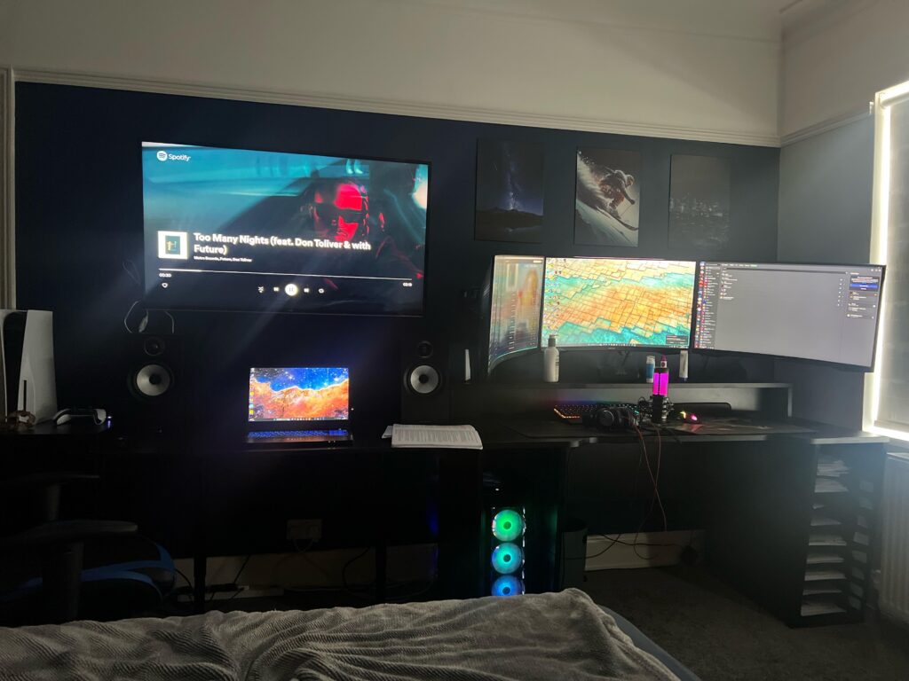 My first setup (16M) My first setup (16M)