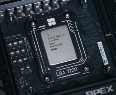 Newly arrived 14900KS, SP102 P120. Updated post. Weird E-Cores, tomorrow we'll check another one on direct die.