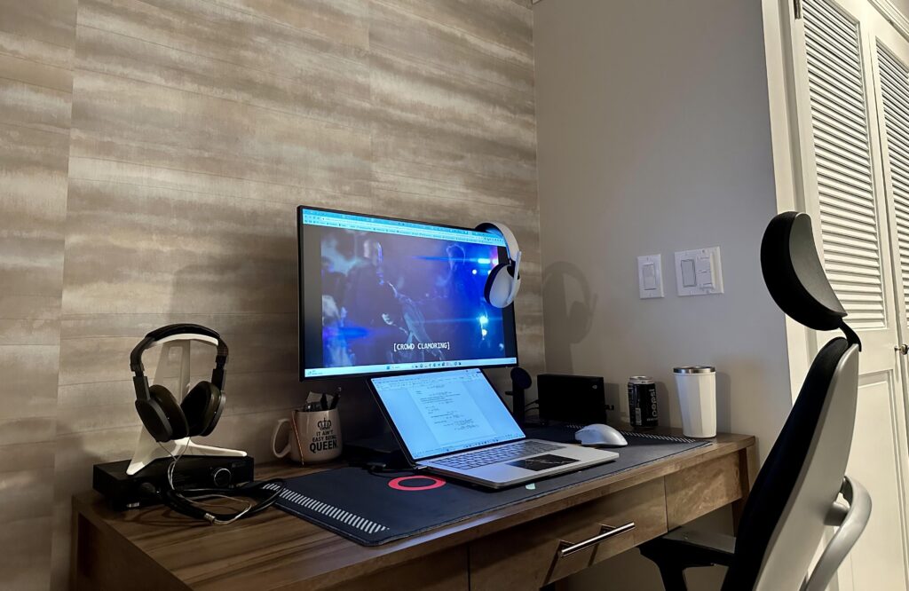 My simple dorm setup