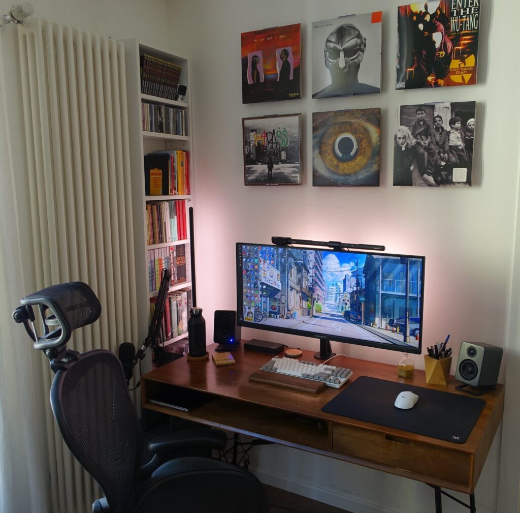 My cozy working & gaming setup