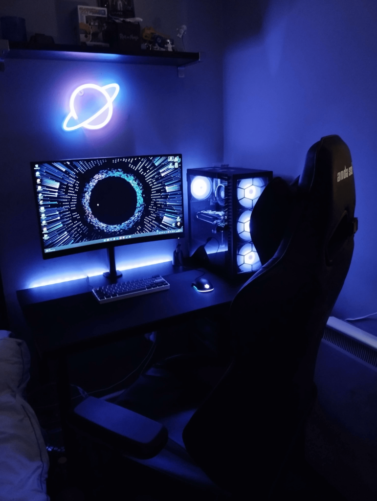 Sold my gaming laptop and finally got a PC...What do you think? Gone from 3050 Ti to RX 6750 XT - I just miss the second display my laptop provided...it's an excuse for a second monitor, I guess!