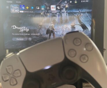 New neighbor moved in and we started chatting about games. They let me borrow their PS5 so I can finally play Demon's Souls!