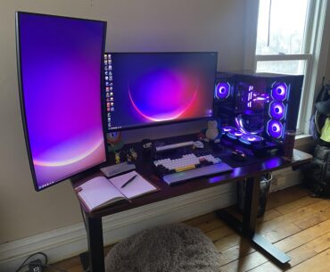 Recently built my dream 4090 rig. Work and gaming station!