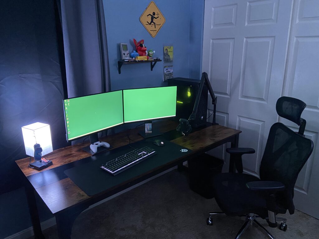 It’s time for me to contribute to this sub. How’s my battlestation?