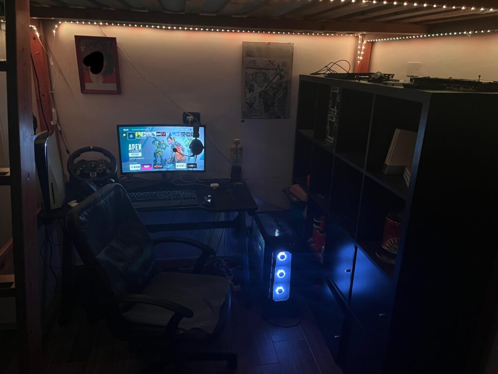 I like my battlestation but I feel like something is missing.