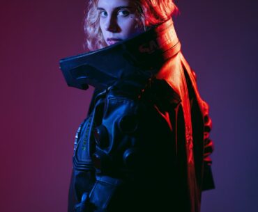 "If you gotta kill, kill. If you gotta burn it all to the ground, then let it burn." 🔥 Me as Female V