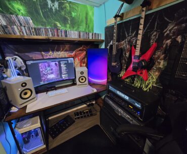 Foam or stands to raise the krks?