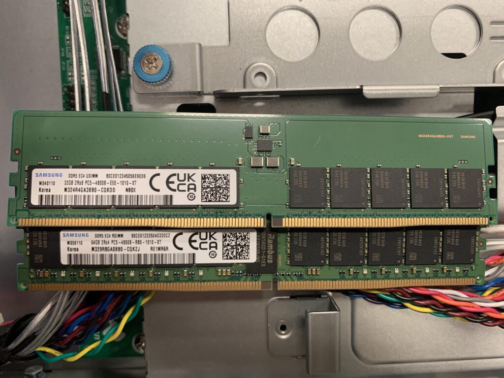 Any reason these 2 DDR5 sticks would be alternatively keyed?