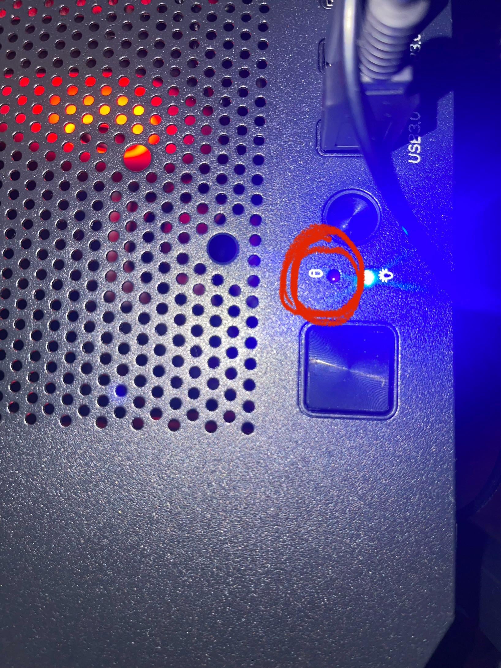 What does a blinking red light while my PC boots up mean? FPSHUB