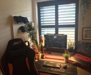 Cozy setup for working and gaming :)