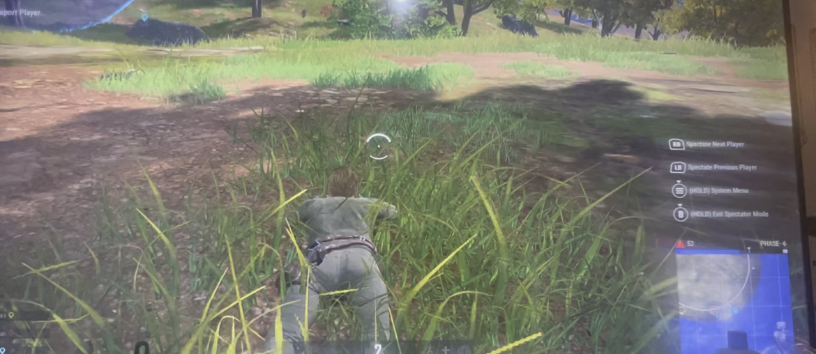 Has anyone else ever played with this disclaimer bushwookie dude? Literally picks up no weapons and crawls the entire friggin game!!!