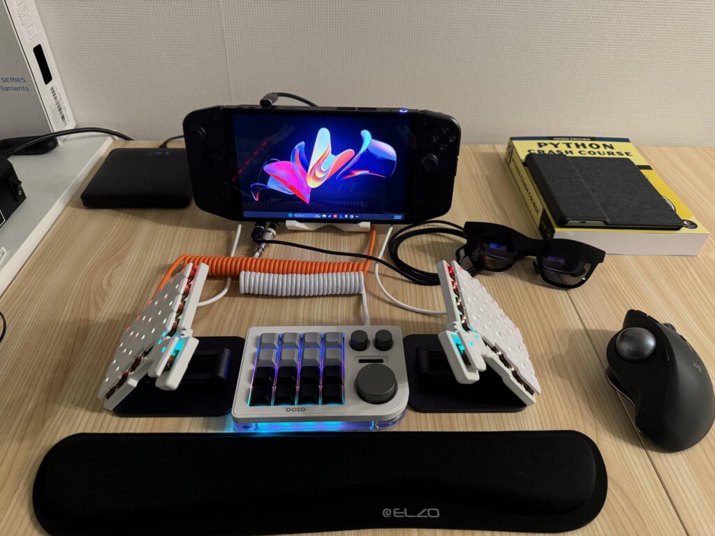 Working with the limited space that I , here’s my mini battlestation