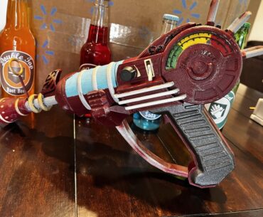 3D printed the Ray Gun for my friend