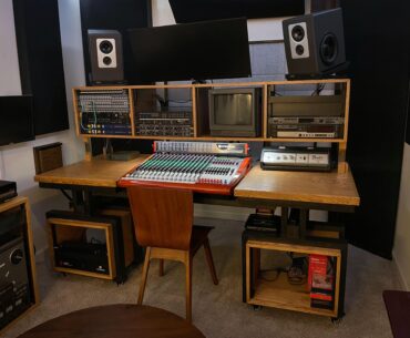 Built a new music studio battlestation