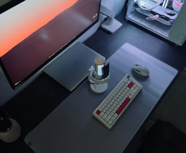 New PC. My last PC was an Intel® Core 2 Quad Processor Q6600 + Nvidia 8600 GT 512 MB, imagine the feeling?