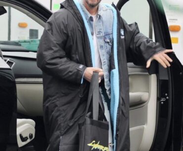 Keanu Reeves on the set of ‘Outcome’ today…
