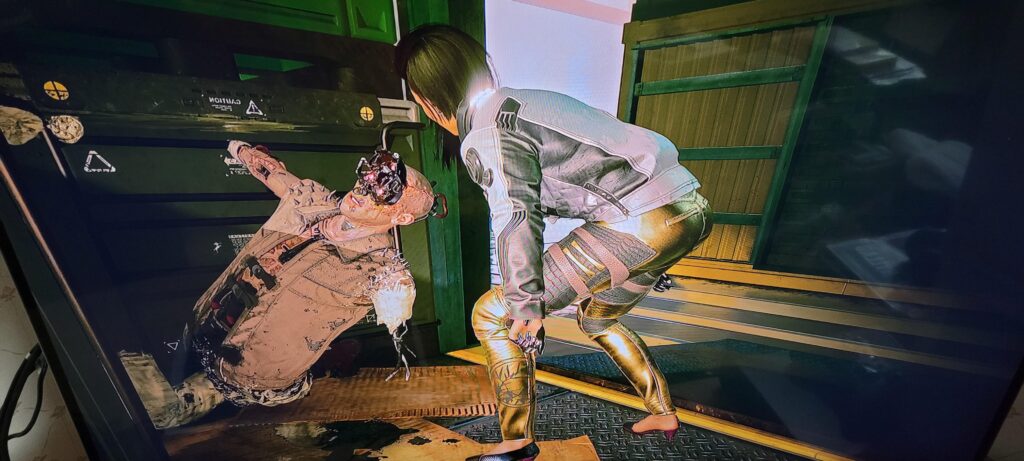V"can i have this box?" Scav"no ! Get your own this one is mine"