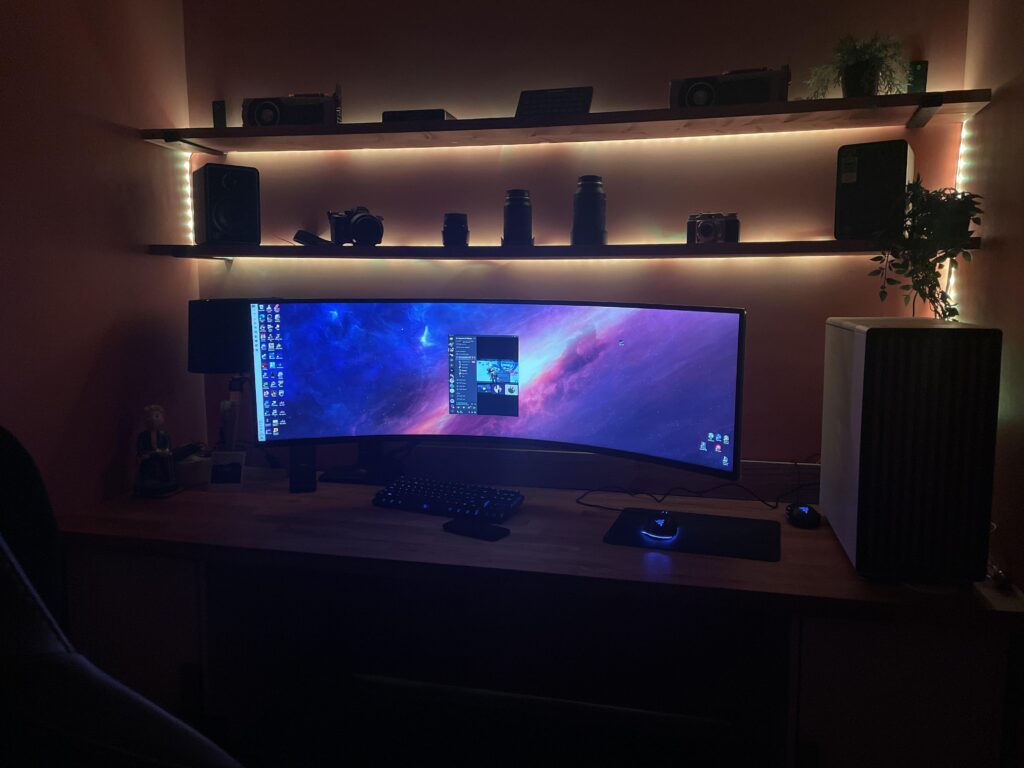 Just another IKEA desk and Fractal North