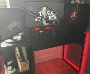 The desk LED lights make it look nicer don’t you think?