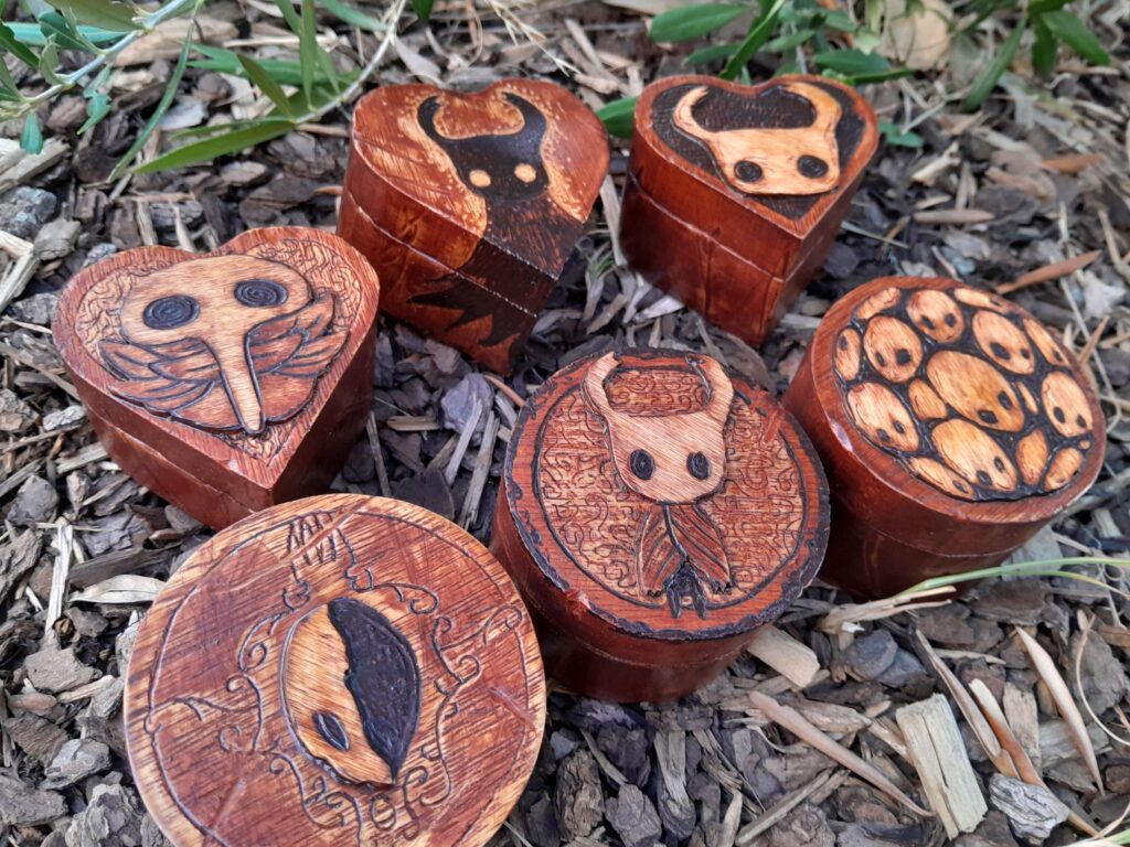 Carved some Hollow Knight stuff